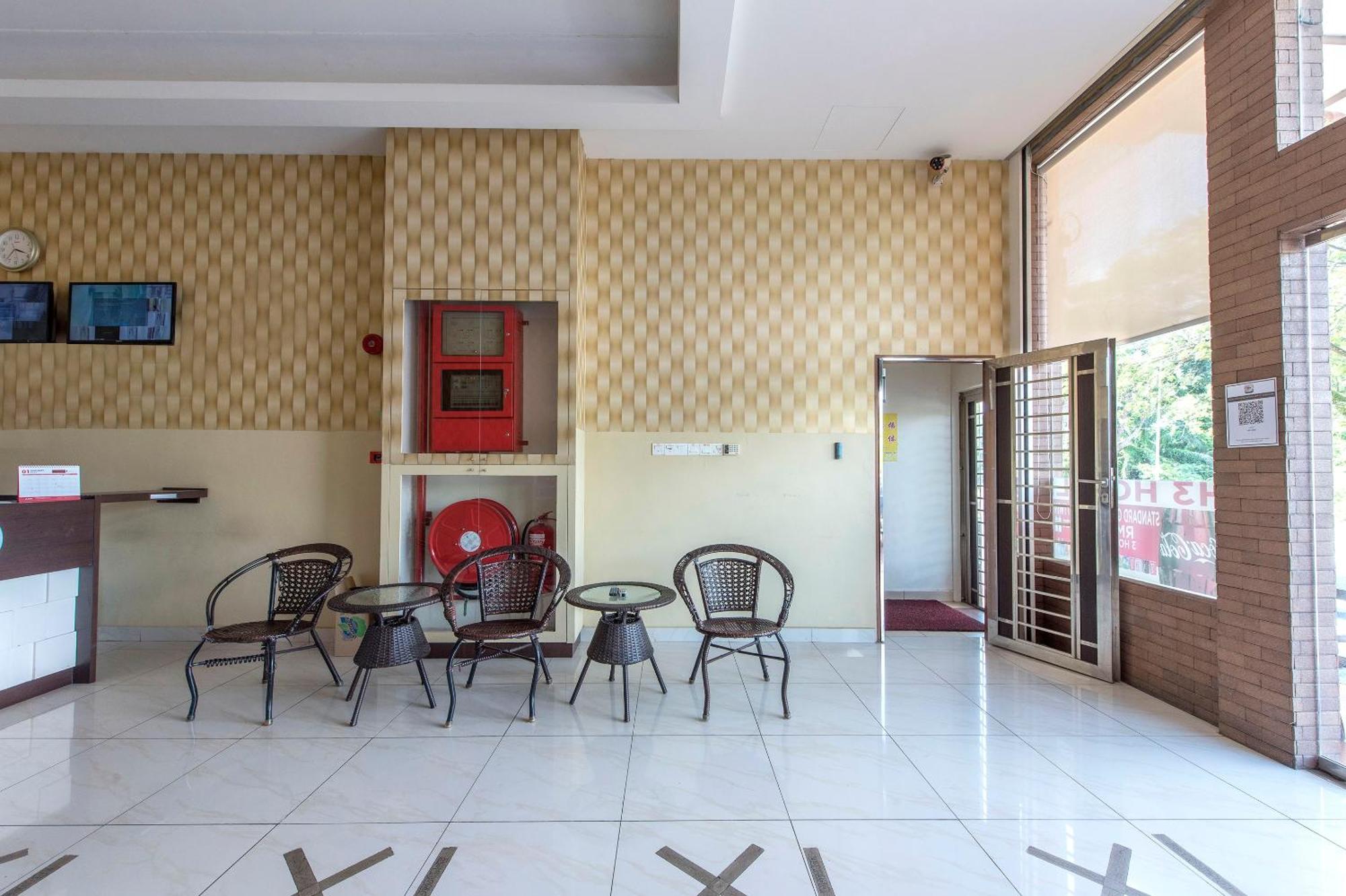 Super Oyo 90385 H3 Hotel Yong Peng エクステリア 写真