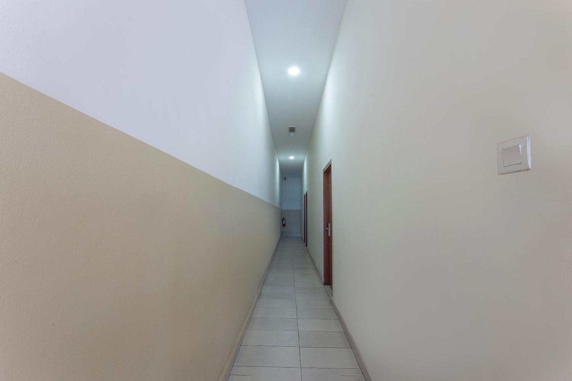 Super Oyo 90385 H3 Hotel Yong Peng エクステリア 写真